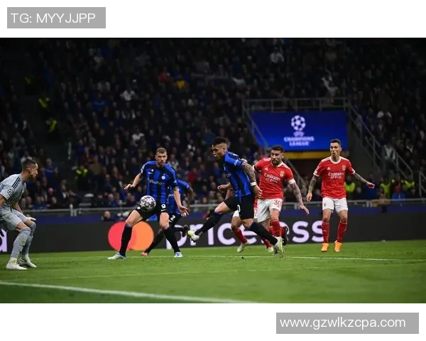 米兰德比引发热议国际米兰积极寻求新援增强球队实力